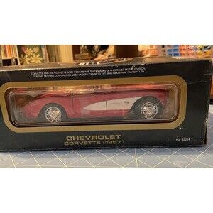 Road Tough 1957 Chevrolet Chevy Corvette Convertible 1/18 Scale Die-cast 92018